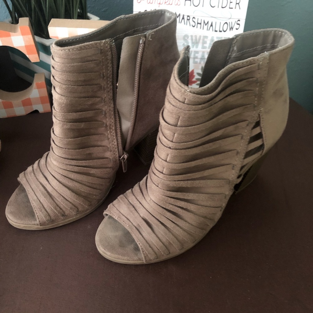 Soda booties